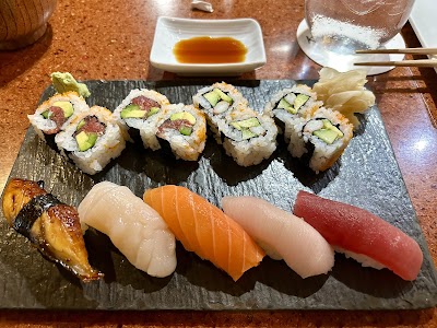 Sushi (Tuna, Sea Bream, Horse Mackerel, Hotate)